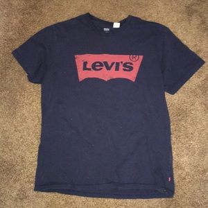 Levi’s t shirt